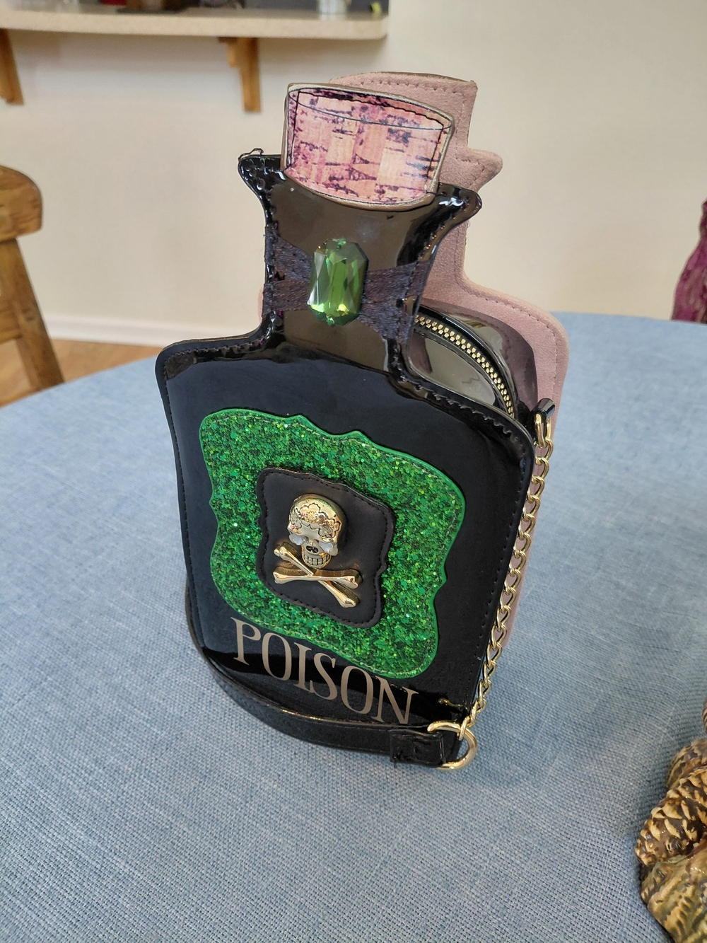 Betsey Johnson Pink Crystal 'Love Potion' Crossbody Bag - Picture 2 of 11
